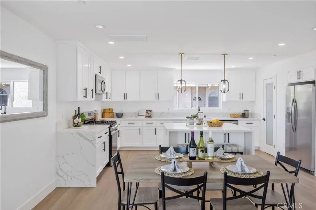 1715 W 149th Street A, Gardena, California 90247 home-pic-2